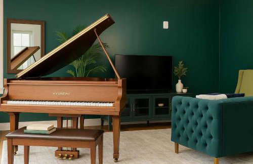 Moss & Oak - King Bed - Grand Piano - TOP FLOOR - Foto 30