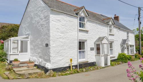 Agar Cottage - Photo 1