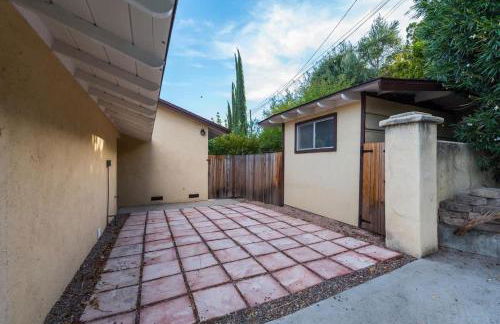 DoWNTOWN DeRBY-Hot Tub & Views - Foto 25