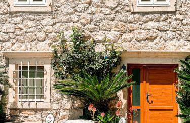 Sunny Villa, With Pool, BBQ, View, Parking - Foto 3