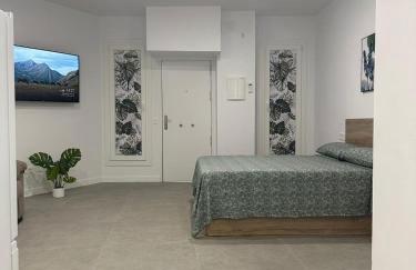 FANTÁSTICO PISO A 5 MINUTOS DE LA ESTACION DE BUS Y TREN a metros de la PLAYA - Foto 1