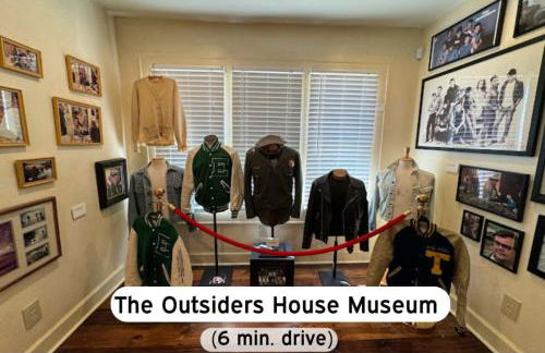 Stylish 1BR Near BOKCntr-Gym,Lounge,Balcony,Pet OK - Foto 25