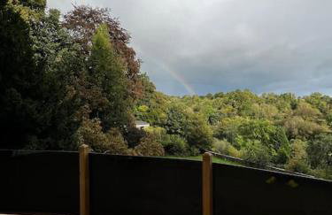 Unique Orchard Lodge for couples with hot tub - Photo 51