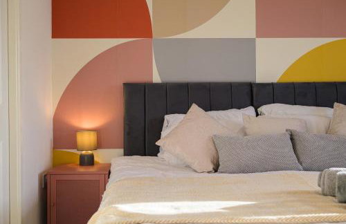 Stylish 3BR Home - Sleeps 7 - 15 Min to City Centre, Parking Garden & Fast Wi-Fi - Foto 19