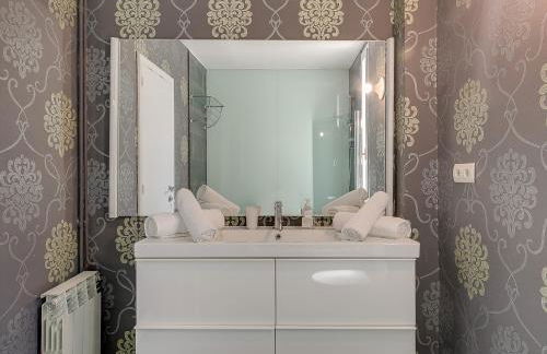 Rambla Catalunya Sky - Photo 19