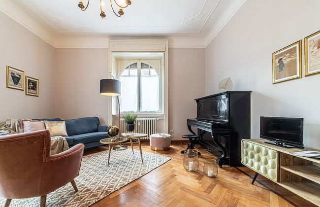 JOIVY Sophisticated Flat W/ Desk - Foto 27