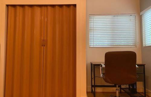 Cozy King Bed Cabin Fireplace - Photo 16