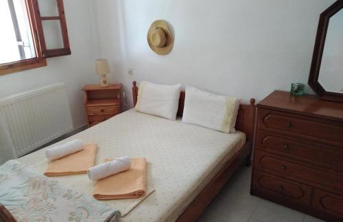 Kamari Beach guest house - Photo 22
