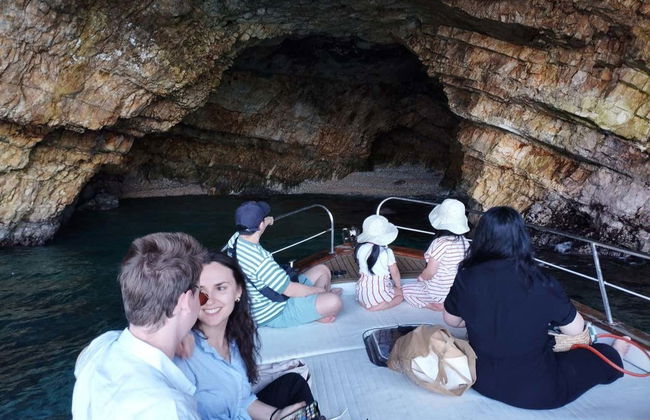 Paseo en gozzo por las cuevas de Polignano a Mare - Foto 2