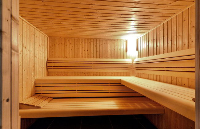 Walk Luxury Stay With Pool - Photo 44