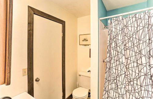 Vibrant Weaverville Escape with Deck and Creek! - Foto 18