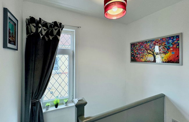 Lenhurst House - Photo 4