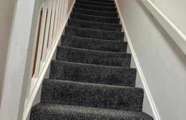 3 Bed House Sleeps 8 -Near Heathrow -Free Parking - Foto 19