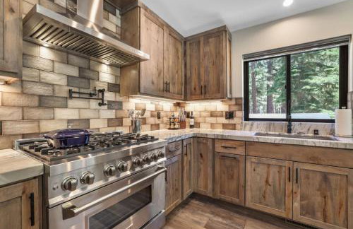 Song of the Sierras - 4 Bed, 4 Bath Luxury Tahoe Home - Foto 13