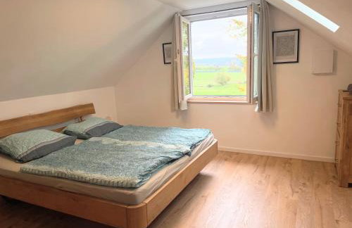 Rückzugsort im Grünen mit Panoramafenster und Weitblick - Foto 4