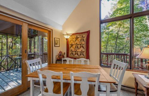 Fox Hollow - Hot Tub, Wifi, Pet Friendly, Screen Porch, Deck, Recreation Center, Pool Access, Golf Nearby, Hiking, Grill, Fireplace, King Bed - Foto 29