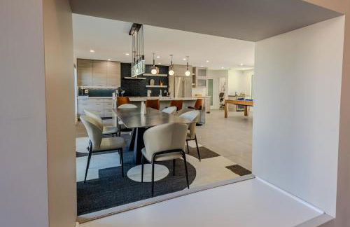 Luxury Scottsdale Retreat with Heated Pool, Hot Tub, Fire Pit & Game Room & Sleeps 12 - Foto 19