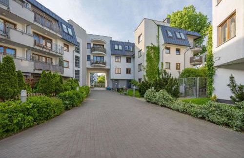 Family Apartment with Parking in Pruszków by Noclegi Renters - Foto 27