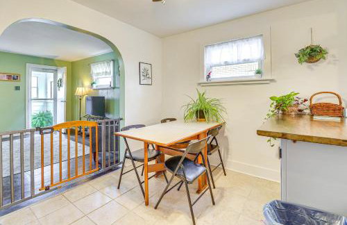 Game Room and Fire Pit West Mifflin Home! - Foto 10