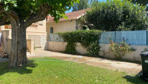 Maison familiale 3 chambres, parking gratuit - Foto 3, Garden