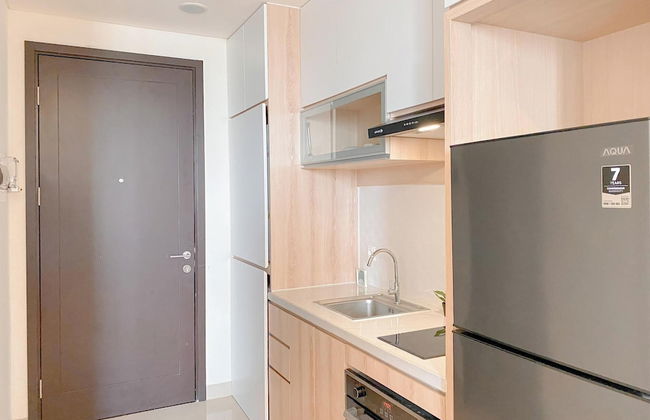 Spacious And Homey Studio At Cleon Park Apartment - Photo 7