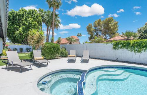 Modern Escape with Pool Ping Pong & Putting Green - Foto 49