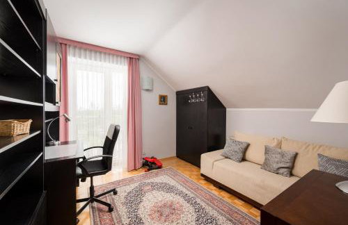 National Stadium Spacious Apartment by BookingHost - Foto 10