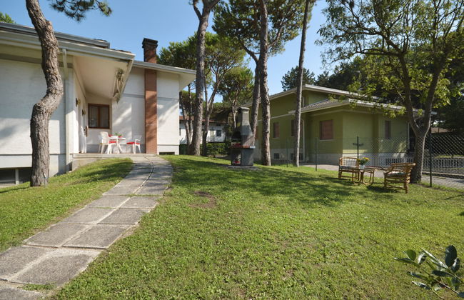 4 bedroom House in Lignano Sabbiadoro with garden and terrace - Photo 2