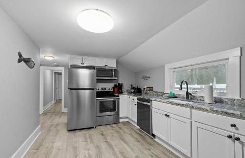 Kennebunk/Kennebunkport Beach House w/Pool! - Photo 9