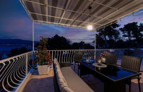 Treno, Luxurious Apartment with Jacuzzi and Sea-View - Foto 57
