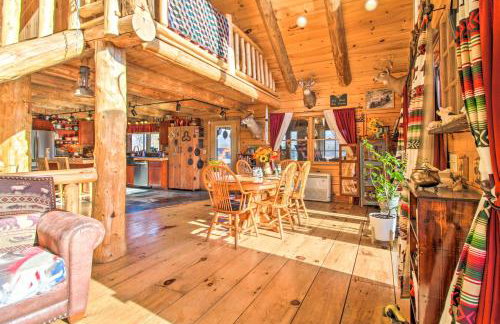 Chic Brandon Cabin with Pool, Hot Tub and Sauna! - Foto 7