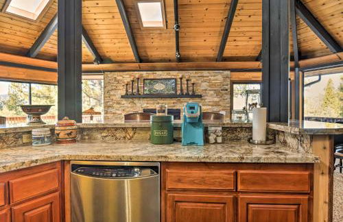 Cozy Grand Woodland Cabin with Mountain Views - Foto 13