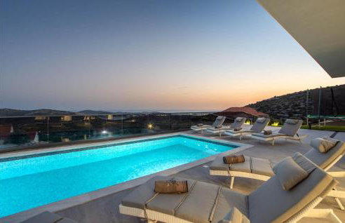 Awesome Home In Jarebinjak - Photo 3