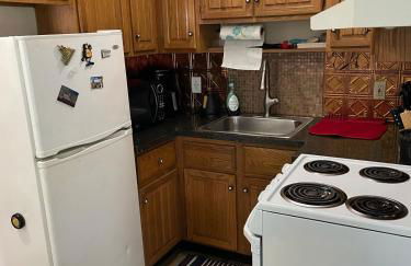 Cozy One-Bedroom Retreat in the Heart of Smithtown - Foto 3