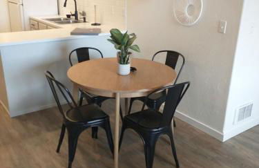 Modern Townhome Enclosed Garage WD - Foto 34