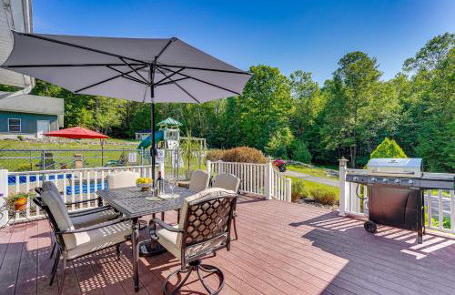 Adirondack Retreat with Heated Pool and Scenic Views! - Foto 2