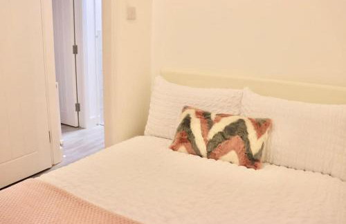 Contemporary & Stylish House . FREE Parking - Foto 14