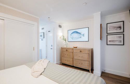 Top Floor Oceanview King Villa - Oceanfront Resort - Photo 11
