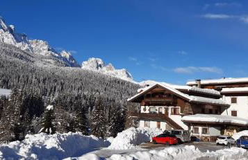 La Pineta Apartment - Photo 1