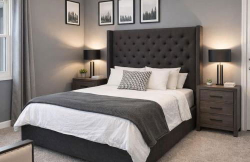 Spacious 5-Bedroom Retreat in Forest Park - Foto 10