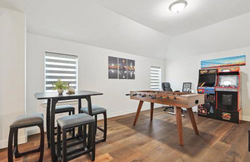 Brand New 5BD 4BA Luxury Vacation Home w Hot Tub - Foto 9