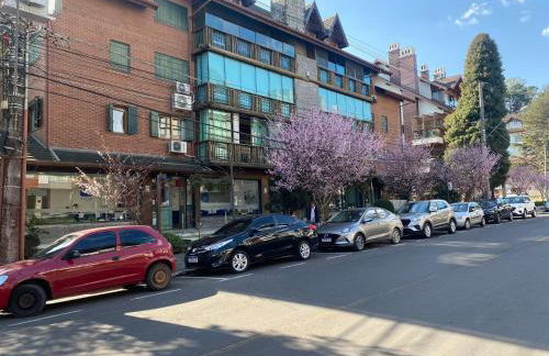 LUXUOSO APT ALMERIS PECCIN no Centro de GRAMADO - Foto 4