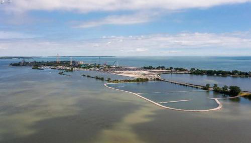 Beautiful Boathouse overlooking the Bay - Photo 2