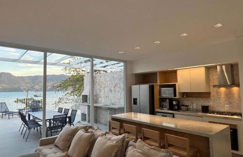 Paraíso Pé na Areia - Casa com 3 Suítes na Praia - Foto 8