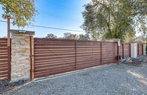 Solo Escape with Hot Tub! 10 Mi to Dtwn Sacramento - Foto 24