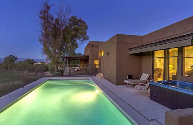 Luxe 4 Bdrm W/pool and Spa on Golf Course Lot! - Foto 1