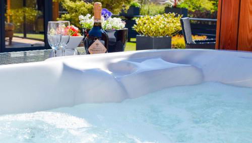 The Invergarry - Royal Deeside Luxury 5 star Couples Retreat with Hot Tub, Aboyne - Foto 2