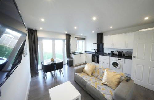 HEATHROW AIRPORT apartments-FREE parking-Free underground to and from Heathrow-30 min central London - Foto 47