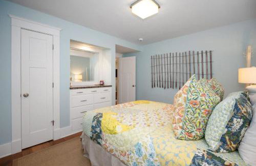 Sunset Shores Sanctuary by Juniper Holiday + Home - Photo 38