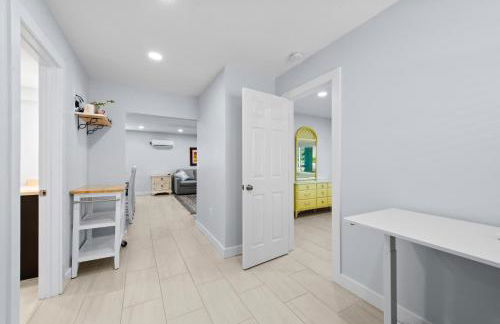 Heated Pool Home steps to the beach - Foto 14